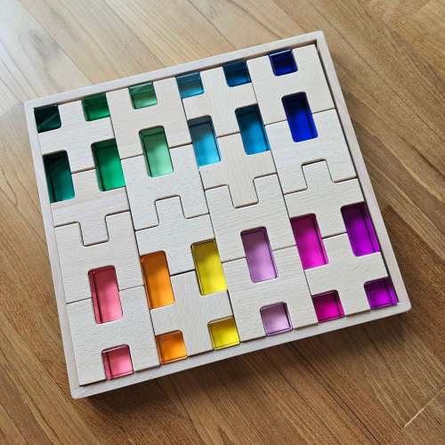 H-Cross Blocks with Lucites