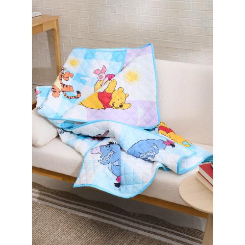 Disney Winnie the Pooh Reversible Retro Quilted Blanket — BoxLunch Exclusive