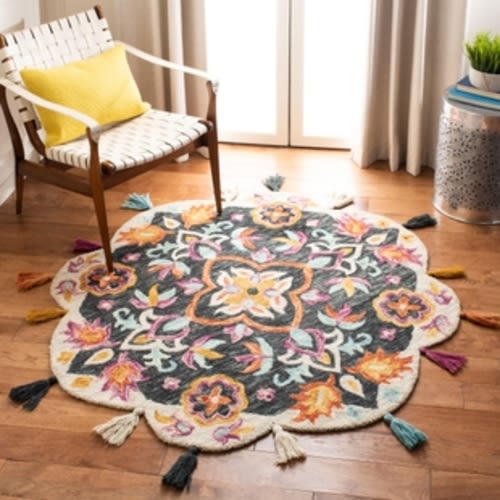 Safavieh Novelty Collection Kitt 5' x 5' Round Rug