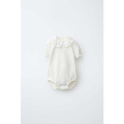 EMBROIDERED FLORAL COLLAR TEXTURED BODYSUIT - White | ZARA United States