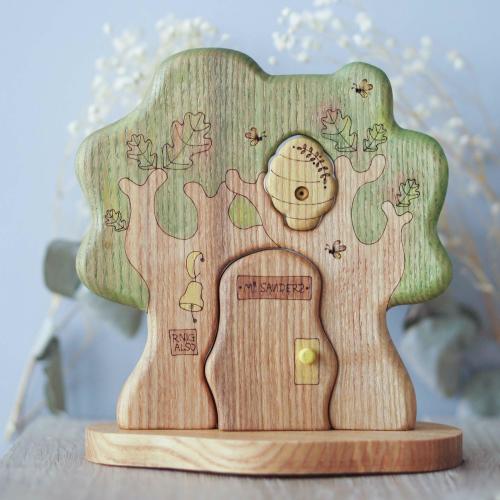 WINNIE THE POOH COLLECTION > Tree house Winnie the Pooh Buy from e-shop