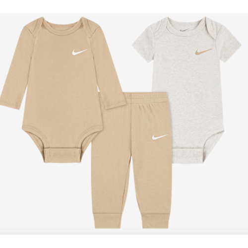 Nike Essential 3PC Pant Set
Color- HEMP
Size - 0-3 MO