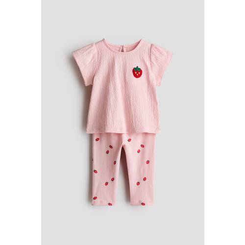 2-PIECE TOP AND LEGGINGS SET