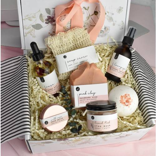 Mom Self Care Gift Box, New Mom Gift Basket, relaxing and pampering Mama Spa gift box, pregnancy baby shower gift with organic natural items