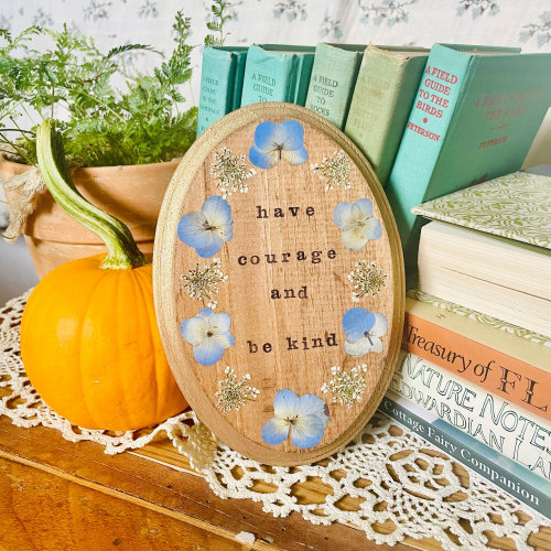 Cinderella Quote Pressed Flower Wall Art: Hydrangea & Queen Anne's Lace