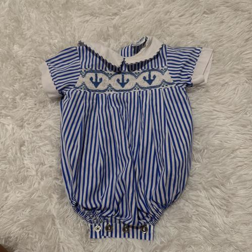 Baby boy’s vintage onesie.
#babyboy #vintagebaby