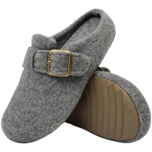 Women's Slip on Fuzzy Clogs with Adjustable Buckle Memory Foam Loafer Slippers with Polar Fleece Outdoor Warm Plush Slippers with Faux Fur Lining