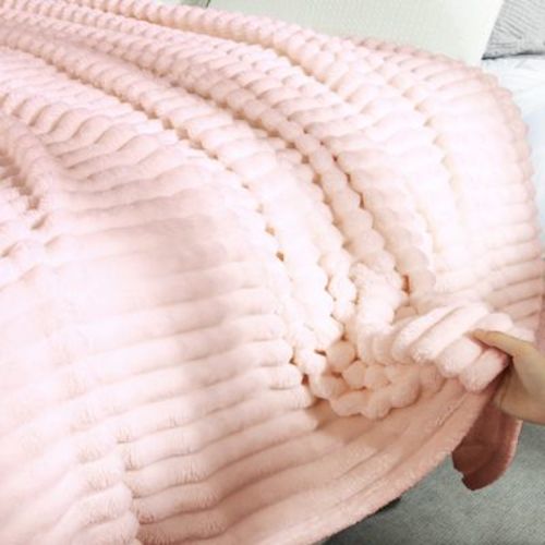 White Warm Blanket with Breathable and Soft for Couch and Bed