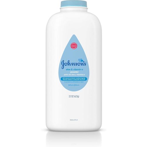 Johnson's Baby Powder with Naturally Derived Cornstarch Aloe & Vitamin E, Hypoallergenic, 22 oz (Pack of 6)