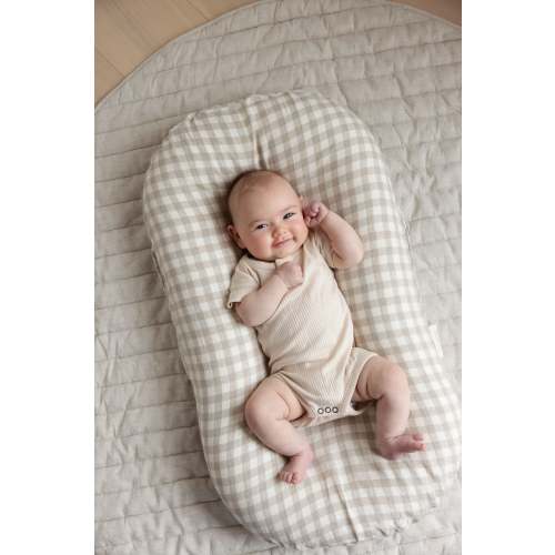 Baby Lounger Nest + Gingham Linen Cover | Comfort & Calm – Linen Label