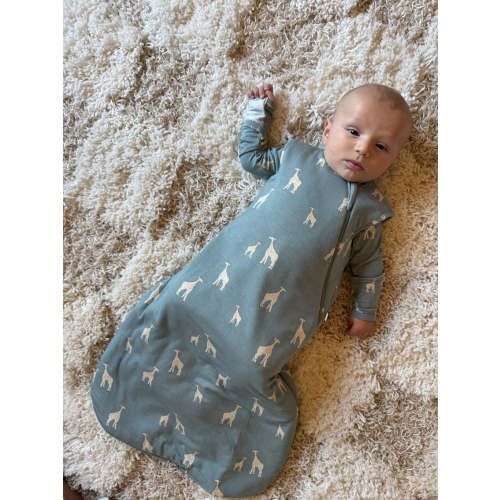 Giraffe Moss Sage 2.5 TOG Bamboo Viscose Transitional Swaddle Sack | günamüna