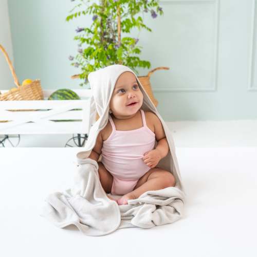 Hooded Infant Bath Towel in Oat | Bamboo Towel | Kyte Baby