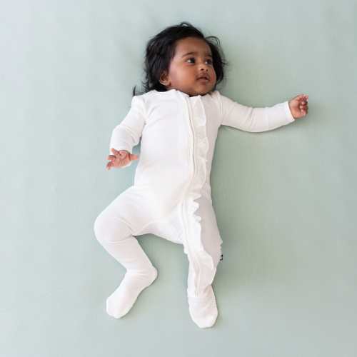 Ribbed Ruffle Zipper Footie in Cloud – Kyte Baby
