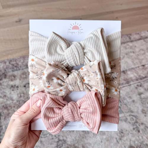 Neutral Daisies | Ribbed Baby Bow Bundle | Harper + Remi