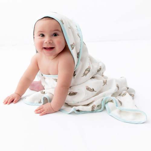 Otter Hooded Towel and Washcloth Set | Bamboo Little