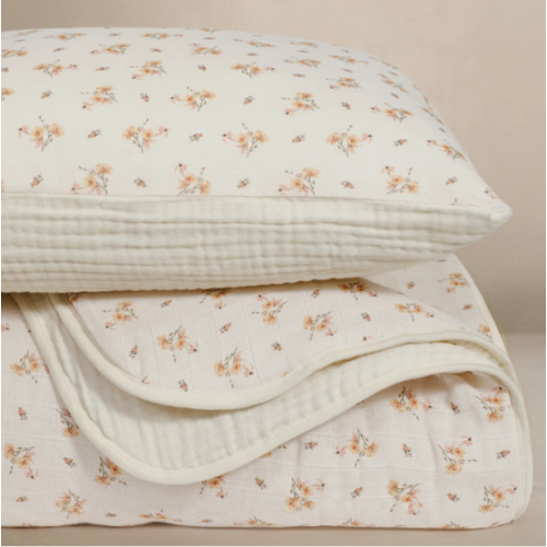 Dainty Floral Muslin Quilt & Sham Set | Nursery Bedding | Oilo™ Studio