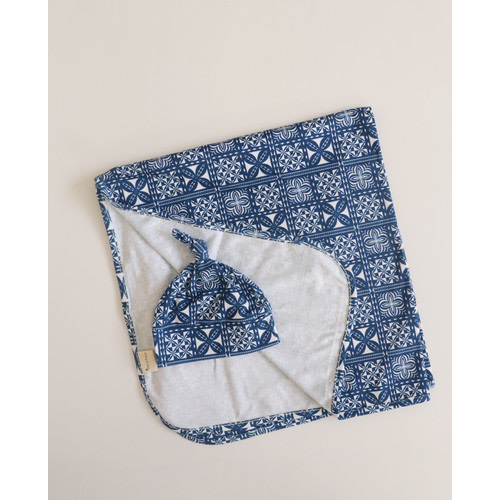 Organic Cotton Polynesian Island Pattern Swaddle 2 piece set (navy)