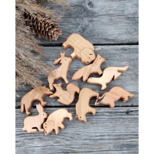 Wooden animal figurine toy,wooden forest animal set,wild animal set,forest animals,wooden bison bear,wolf,fox,hare