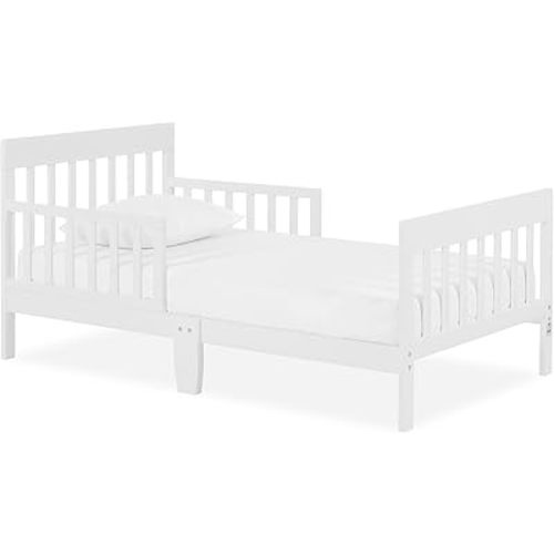 Dream On Me Finn Toddler Bed in White, Greenguard Gold and BSA Certified, Non-Toxic Finish, Made of Sustainable New Zealand Pinewood, Low-to-Floor Design with Safety Guard Rails