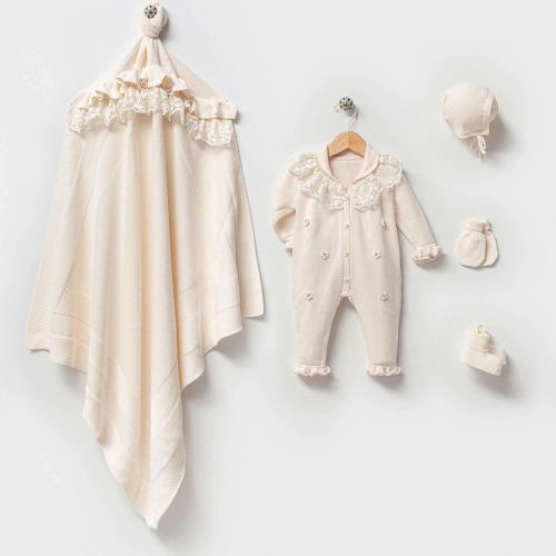 Embroidered Newborn Knitwear Homecoming Set- Cream