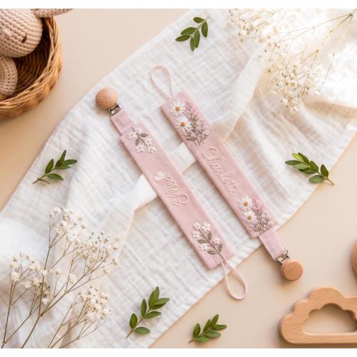 Hand Embroidered Personalized Pacifier Clip, Personalized Fabric Pacifier Clip, Daisy Baby Pacifier Holder, Baby Shower Gift, Newborn Gift