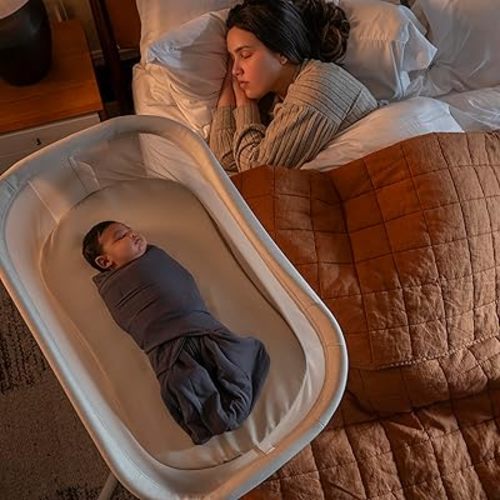 HALO® BassiNest® Swivel Sleeper 4.0 Signature, Over-Bed Baby Bassinet with 360 Rotation, Breathable Mesh, Lowering Wall for Easy Access, Oat