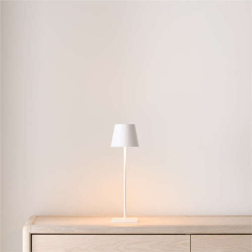 Poldina Pro White Metal Table Lamp by Zafferano America 15"