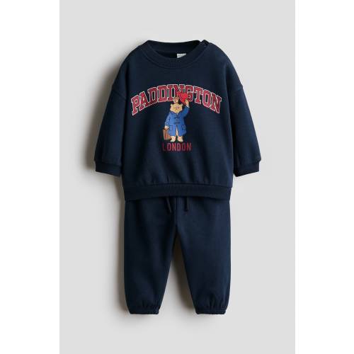 2-PIECE PRINTED SWEATSHIRT AND JOGGERS SET