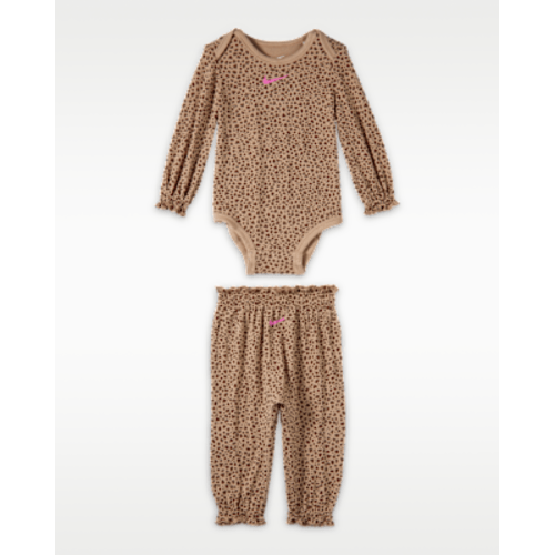 Nike Essentials Baby (0-6M) Mini Spot Printed 2-Piece Set. Nike.com
