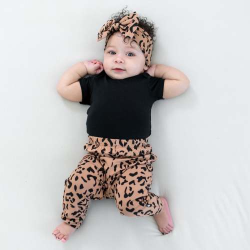 Pant in Latte Leopard