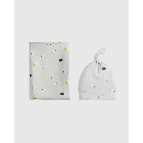Bamboo Swaddle & Hat Bundle - Baby in Little Sheep