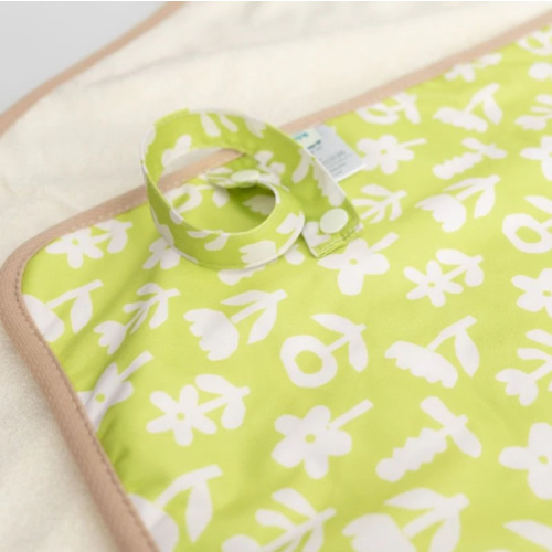 Ultra-Soft Bamboo Machine Washable and Wipeable Diaper Change Mat - Color: Paper Flowers