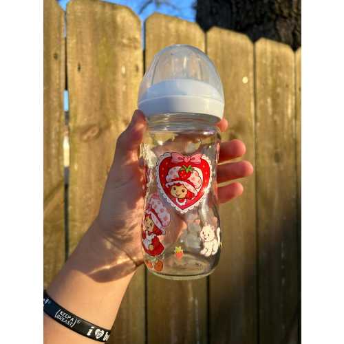 Strawberry Girl with Furry Friends 8oz bottle