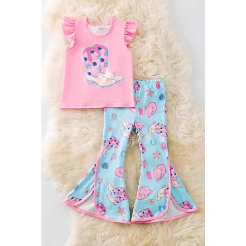 Pink angel sleeve cowgirl boot top & blue pants. OFG50916