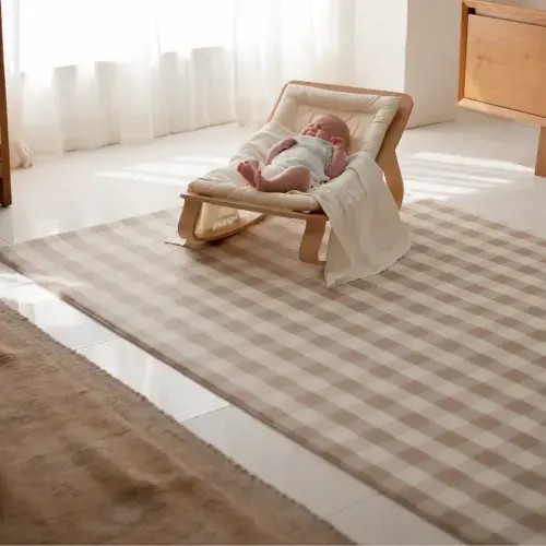 Gingham Play Mat - Latte – Munchkin & Bear