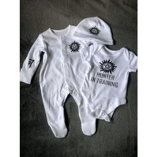 Supernatural inspired 3 piece baby outfit, Hunter in training, mark of Kain, horror fan gift, baby shower gift, baby announcement, baby gift