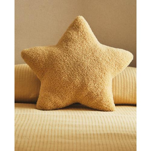 KIDS’ LARGE FAUX SHEARLING STAR CUSHION