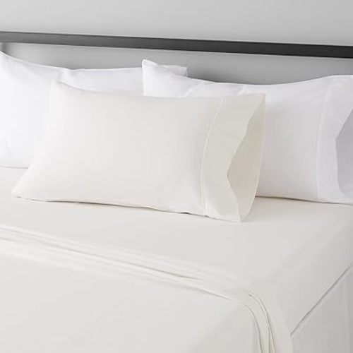 Amazon Basics Lightweight Breathable Wrinkle-Free Brushed Microfiber 3 Piece Bed Sheet Set with 14-Inch Deep Pockets, Twin, Cream, Solid