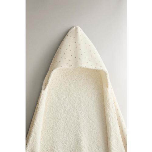 MUSLIN HOODED BABY TOWEL WITH FLORAL DESIGN