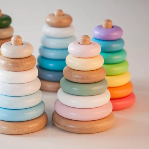 Stacking montessori tower - rainbow