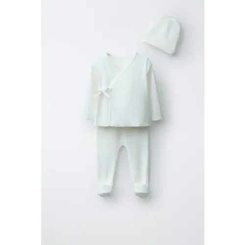 NEWBORN SET AND POUCH - Oyster-white | ZARA United States