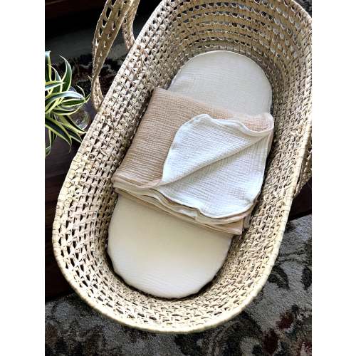 Moses Basket With Organic Cotton Double Gauze Bedding Set