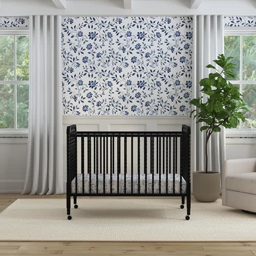 DaVinci Jenny Lind 3-in-1 Convertible Crib in Ebony, Removable Wheels, Greenguard Gold Certified