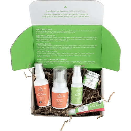 Earth Mama A Little Something for Baby Gift Box |Safe Skin Care Set Newborn Essentials for Baby Shower- Diaper Balm, Face Balm, Calendula Baby Oil, Baby Wash, Baby Lotion, 5 Pieces