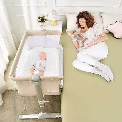 BABY JOY Baby Bedside Crib, Portable Travel Sleeper Bed Side Bassinet w/Carrying Bag, Newborn Bassinet to Infant, Kids Crib with Detachable Mattress, Height Adjustable Design, Breathable Mesh, Beige