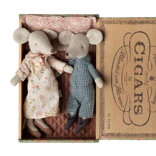 Grandma and grandpa mice in cigarbox - Maileg USA