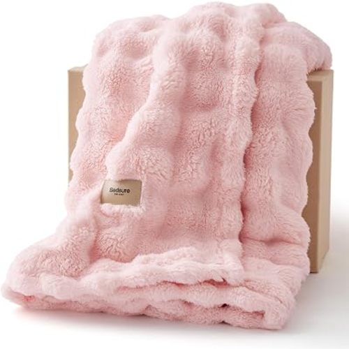 Bedsure 3D Fleece Bubble Blanket - GentleSoft Pink Queen Blanket for Bed Sofa Room Decor - Luxury Soft Cozy Gifts for Women Girls, Lightweight, All Seasons, Pink, 90"×90"