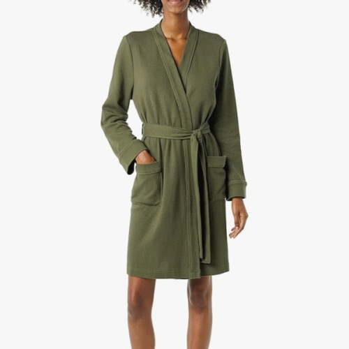 Amazon Essentials Women's Lightweight Cotton Waffle Mid-Length Bathrobe (Available in Plus Size)