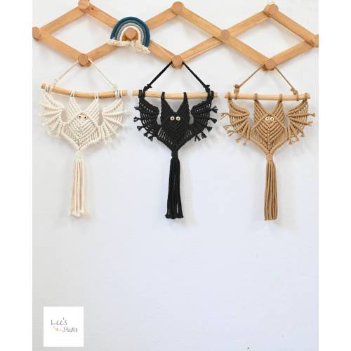 Macrame Bat Wall Hanging: Gothic Halloween Kids Room Decor