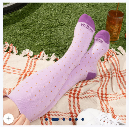 Lavender Micro-Dot Compression Socks  – Wellow